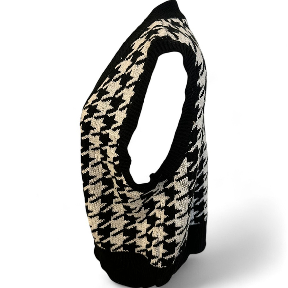 Women's SHEIN Sweater Vest Size L Black and White Houndstooth - Picture 3 of 5